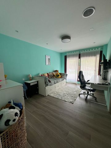 https://cdn.resales-online.com/public/pn4iz419alz18eav/properties/f6627c92154311f08cfb02e0405b089b/w1200/12-53013098fcab6c38b1379cd33298e050.jpg?v=1744795890
