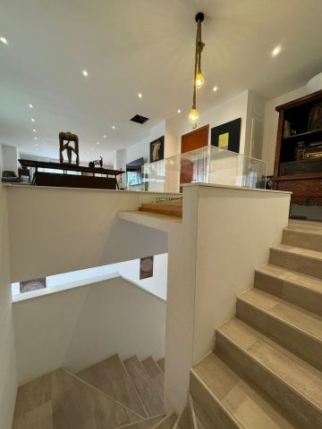 https://cdn.resales-online.com/public/pn4iz419alz18eav/properties/f6627c92154311f08cfb02e0405b089b/w1200/14-d70dc3102c00d7be0e872dfe1c1f86d7.jpg?v=1744795890
