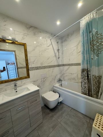 https://cdn.resales-online.com/public/pn4iz419alz18eav/properties/f6627c92154311f08cfb02e0405b089b/w1200/9-467d0cee5b725f3ef65f102a0c2e69c0.jpg?v=1744795890
