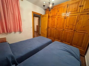 https://cdn.resales-online.com/public/52s7dga2bh/properties/f34eea421f6a11f0ad0102e0405b089b/w1200/18-cc72f169493c096e712837ff5d8b6e41.jpg?v=1745324196