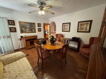 https://cdn.resales-online.com/public/52s7dga2bh/properties/f34eea421f6a11f0ad0102e0405b089b/w1200/2-5bd7b9d04b45e33852eaf0ec6670150d.jpg?v=1745324196