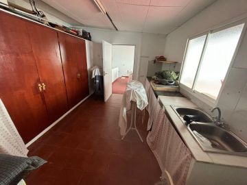 https://cdn.resales-online.com/public/52s7dga2bh/properties/f34eea421f6a11f0ad0102e0405b089b/w1200/23-79897b85162c6a486c7a4d1eb46924dd.jpg?v=1745324196