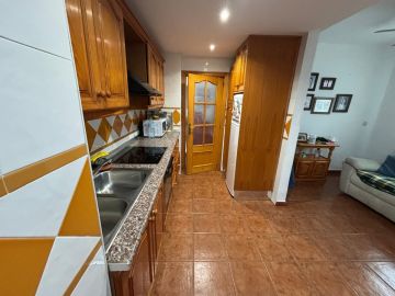 https://cdn.resales-online.com/public/52s7dga2bh/properties/f34eea421f6a11f0ad0102e0405b089b/w1200/7-aa4cc561180b369757c0bb4af9886cd3.jpg?v=1745324196