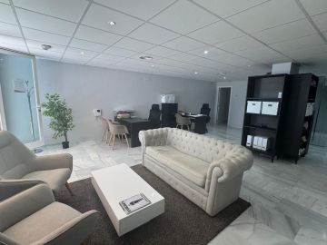 https://cdn.resales-online.com/public/ertu08aq1s/properties/2b8fe7c11f5411f0ad0102e0405b089b/w1200/2-5bd7b9d04b45e33852eaf0ec6670150d.jpg?v=1745314612