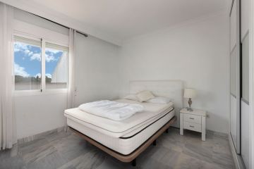 https://cdn.resales-online.com/public/p8fbncrgos/properties/c687deff1ec411f0ad0102e0405b089b/w1200/18-cc72f169493c096e712837ff5d8b6e41.jpg?v=1745313873