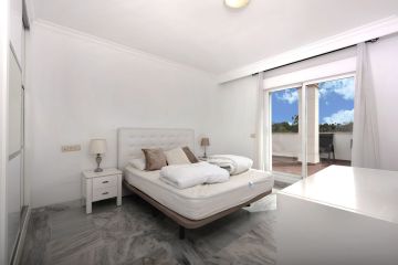 https://cdn.resales-online.com/public/p8fbncrgos/properties/c687deff1ec411f0ad0102e0405b089b/w1200/2-5bd7b9d04b45e33852eaf0ec6670150d.jpg?v=1745313873