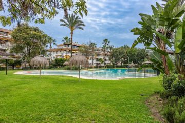 https://cdn.resales-online.com/public/p8fbncrgos/properties/c687deff1ec411f0ad0102e0405b089b/w1200/21-2c707e7c511429b4f8ec4ee5f221ddb6.jpg?v=1745313873