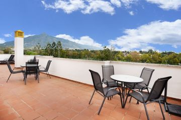 https://cdn.resales-online.com/public/p8fbncrgos/properties/c687deff1ec411f0ad0102e0405b089b/w1200/9-467d0cee5b725f3ef65f102a0c2e69c0.jpg?v=1745313873