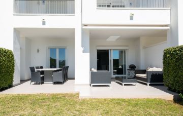 https://cdn.resales-online.com/public/00sy8q5q7j/properties/df4ca24f1c8211f08cfb02e0405b089b/w1200/12-53013098fcab6c38b1379cd33298e050.jpg?v=1745004670