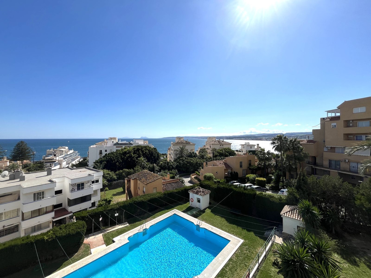 https://cdn.resales-online.com/public/lfdk02ac23/properties/68ce4fb6202f11f0ad0102e0405b089b/w1200/1-7980e48d732b6fc85c14b43b94d2aa54.jpg?v=1745418325