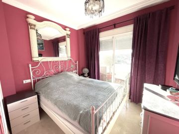 https://cdn.resales-online.com/public/yh6h8asaid/properties/7ce5ac2219f411f08cfb02e0405b089b/w1200/17-dd5fcd4f0eb487dfa3803f7e20814c0e.jpg?v=1744723430