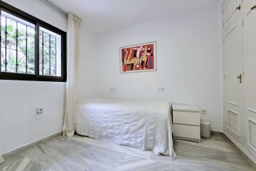 https://cdn.resales-online.com/public/66nt3mzl2e/properties/87518fdf1f7111f0ad0102e0405b089b/w1200/23-79897b85162c6a486c7a4d1eb46924dd.jpg?v=1745498885