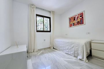 https://cdn.resales-online.com/public/66nt3mzl2e/properties/87518fdf1f7111f0ad0102e0405b089b/w1200/24-613bbc26f32d7013d348ef202dd30a43.jpg?v=1745498885