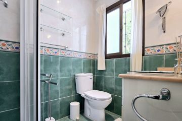 https://cdn.resales-online.com/public/66nt3mzl2e/properties/87518fdf1f7111f0ad0102e0405b089b/w1200/25-45e7a00e8ada30030040e20a35fbccfd.jpg?v=1745498885