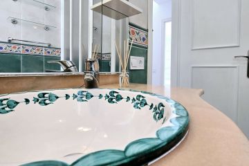 https://cdn.resales-online.com/public/66nt3mzl2e/properties/87518fdf1f7111f0ad0102e0405b089b/w1200/26-c684a62c9f160a1f90904dd925da0645.jpg?v=1745498885