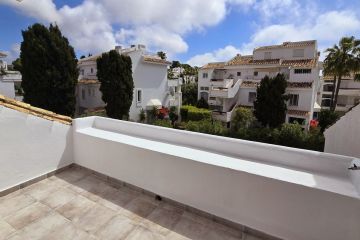 https://cdn.resales-online.com/public/66nt3mzl2e/properties/87518fdf1f7111f0ad0102e0405b089b/w1200/30-5e8634ec9576c9ad4825a6dec5b5d375.jpg?v=1745498885