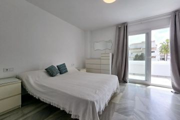 https://cdn.resales-online.com/public/66nt3mzl2e/properties/87518fdf1f7111f0ad0102e0405b089b/w1200/33-f37a7fab00fce6ff6b895520b67d6d6d.jpg?v=1745498885