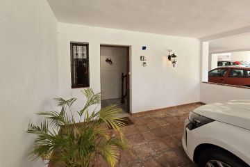 https://cdn.resales-online.com/public/66nt3mzl2e/properties/87518fdf1f7111f0ad0102e0405b089b/w1200/44-a9b00fef606e1a421f9431575315bbcb.jpg?v=1745498885