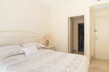 https://cdn.resales-online.com/public/vfg5a1ae82/properties/8b43b95c21c411f0ad0102e0405b089b/w1200/11-20939a0134ad724a8cb2a801094d15a4.jpg?v=1745583072