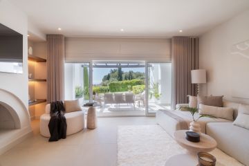 https://cdn.resales-online.com/public/xxgluerdu7/properties/af33911b225811f0ad0102e0405b089b/w1200/15-11d12f2f454f2f5e9b981fdd8b901d51.jpg?v=1745646073