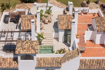 https://cdn.resales-online.com/public/xxgluerdu7/properties/af33911b225811f0ad0102e0405b089b/w1200/40-f31507287178c6a03c2c34ff88cc832c.jpg?v=1745646073