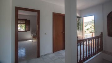 https://cdn.resales-online.com/public/52s7dga2bh/properties/68150e3b24e711f0ad0102e0405b089b/w1200/15-11d12f2f454f2f5e9b981fdd8b901d51.jpg?v=1745927798