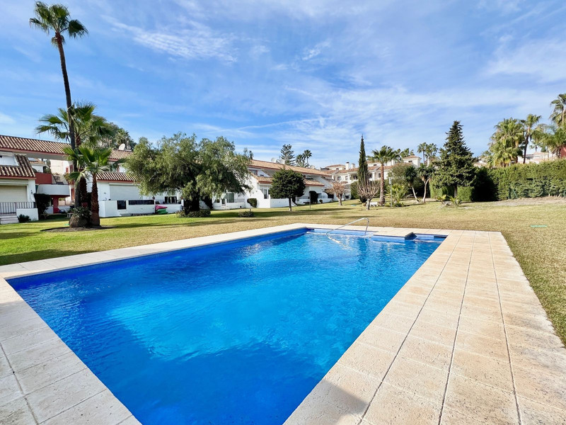 https://cdn.resales-online.com/public/epksdhfn82/properties/5291b8a2ee8011ef8cfb02e0405b089b/w1200/1-7980e48d732b6fc85c14b43b94d2aa54.jpg?v=1739945637