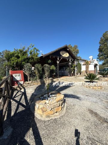 https://cdn.resales-online.com/public/yit7kxtm9e/properties/50f33fb71ee611f0ad0102e0405b089b/w1200/1-7980e48d732b6fc85c14b43b94d2aa54.jpg?v=1746024957
