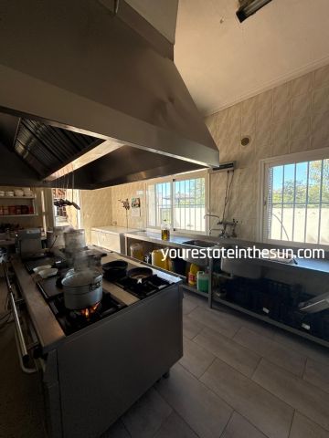 https://cdn.resales-online.com/public/yit7kxtm9e/properties/50f33fb71ee611f0ad0102e0405b089b/w1200/29-7c2f312881aea9bbe9ddaeb9640e2c9a.jpg?v=1746024957