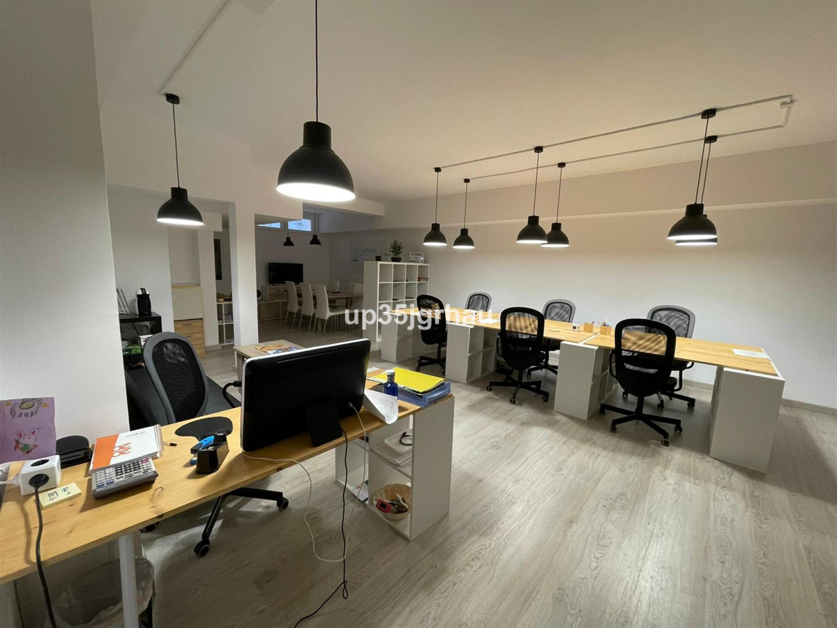 https://cdn.resales-online.com/public/up35jgrhau/properties/gjjjtgpjxnaqspt/w1200/1-7980e48d732b6fc85c14b43b94d2aa54.jpg?v=1619116028