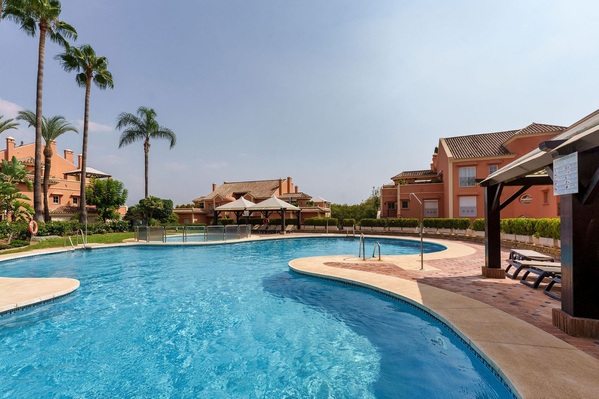 https://cdn.resales-online.com/public/9askierp6k/properties/44d014cd25be11f0ad0102e0405b089b/w1200/1-7980e48d732b6fc85c14b43b94d2aa54.jpg?v=1746020016