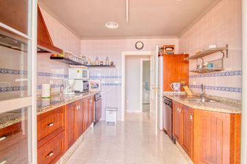 https://cdn.resales-online.com/public/14ldb8jhxc/properties/5366f1911f6811f0ad0102e0405b089b/w1200/16-ec67b526875bf0124b6ce4328a754439.jpg?v=1746205949