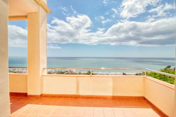 https://cdn.resales-online.com/public/14ldb8jhxc/properties/5366f1911f6811f0ad0102e0405b089b/w1200/30-5e8634ec9576c9ad4825a6dec5b5d375.jpg?v=1746205949