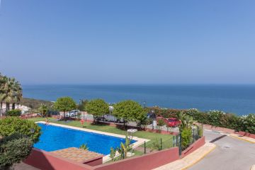 https://cdn.resales-online.com/public/14ldb8jhxc/properties/5366f1911f6811f0ad0102e0405b089b/w1200/38-9b9a71c4c46e127e5c6f91a74b158396.jpg?v=1746205949