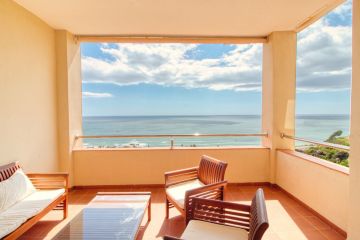 https://cdn.resales-online.com/public/14ldb8jhxc/properties/5366f1911f6811f0ad0102e0405b089b/w1200/7-aa4cc561180b369757c0bb4af9886cd3.jpg?v=1746205949