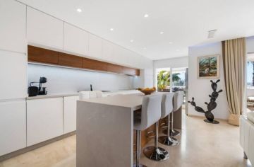 https://cdn.resales-online.com/public/ps20nwoexc/properties/1beb722ddfdf11ef8ce602e0405b089b/w1200/6-241328e1bcc9c0d8ce1222beb6c967a8.jpg?v=1744715977
