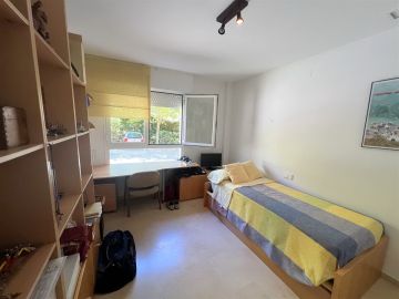 https://cdn.resales-online.com/public/76cahlr3vj/properties/435452b4974611ef84cf0217bc231ef4/w1200/17-dd5fcd4f0eb487dfa3803f7e20814c0e.jpg?v=1730354950