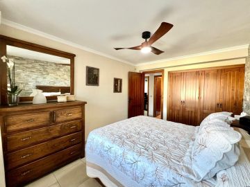 https://cdn.resales-online.com/public/lpmvx8mnt1/properties/5500b75029eb11f0ad0102e0405b089b/w1200/23-79897b85162c6a486c7a4d1eb46924dd.jpg?v=1746483103