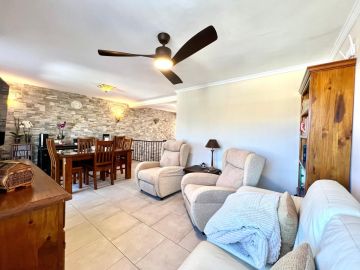 https://cdn.resales-online.com/public/lpmvx8mnt1/properties/5500b75029eb11f0ad0102e0405b089b/w1200/7-aa4cc561180b369757c0bb4af9886cd3.jpg?v=1746483103