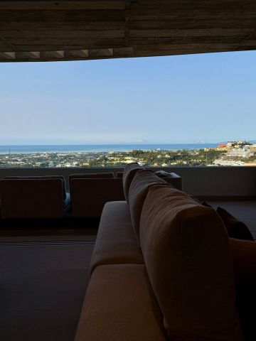 https://cdn.resales-online.com/public/rvs13dstz7/properties/804c2e85284911f0ad0102e0405b089b/w1200/13-5fd73dea700db77384c091ca9818b1a9.jpg?v=1746299742