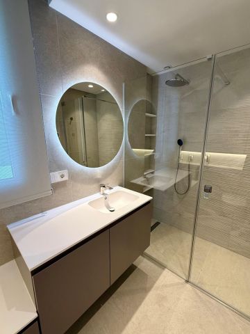 https://cdn.resales-online.com/public/rvs13dstz7/properties/804c2e85284911f0ad0102e0405b089b/w1200/19-d0ed7da2012a09046d307c195d98e7d6.jpg?v=1746299742
