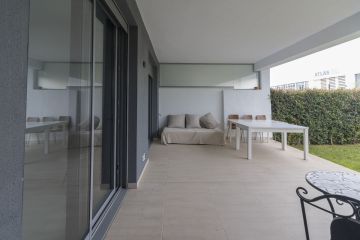 https://cdn.resales-online.com/public/rt1cuhsqdn/properties/8f69a0e025a611f0ad0102e0405b089b/w1200/13-5fd73dea700db77384c091ca9818b1a9.jpg?v=1746009615