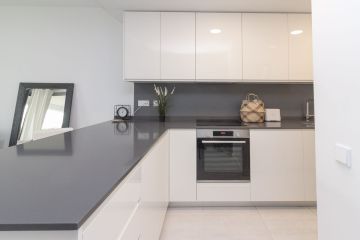 https://cdn.resales-online.com/public/rt1cuhsqdn/properties/8f69a0e025a611f0ad0102e0405b089b/w1200/6-241328e1bcc9c0d8ce1222beb6c967a8.jpg?v=1746009615