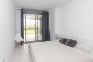 https://cdn.resales-online.com/public/rt1cuhsqdn/properties/8f69a0e025a611f0ad0102e0405b089b/w1200/9-467d0cee5b725f3ef65f102a0c2e69c0.jpg?v=1746009615