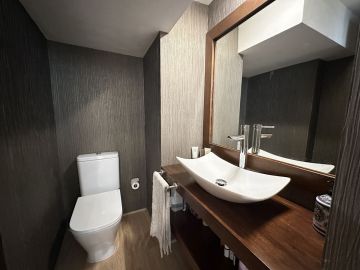 https://cdn.resales-online.com/public/wzh084gdt9/properties/c9882b0c0ff911f08cfb02e0405b089b/w1200/26-c684a62c9f160a1f90904dd925da0645.jpg?v=1743628596