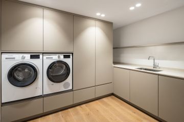 https://cdn.resales-online.com/public/vj79r8sgv9/properties/63a69f2e2b2e11f0ad0102e0405b089b/w1200/28-ef19a2c59920e2e087cd278a51b6dbf8.jpg?v=1746619026