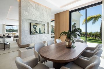 https://cdn.resales-online.com/public/vj79r8sgv9/properties/63a69f2e2b2e11f0ad0102e0405b089b/w1200/7-aa4cc561180b369757c0bb4af9886cd3.jpg?v=1746619026
