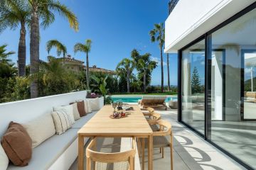https://cdn.resales-online.com/public/vj79r8sgv9/properties/63a69f2e2b2e11f0ad0102e0405b089b/w1200/9-467d0cee5b725f3ef65f102a0c2e69c0.jpg?v=1746619026