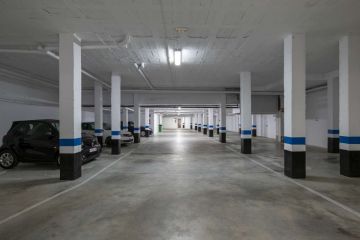 https://cdn.resales-online.com/public/iehb4l0uli/properties/b6ffcb702aa111f0ad0102e0405b089b/w1200/22-bcf8e6250e0bab365f900a8ac31ac040.jpg?v=1746626246