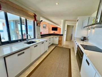 https://cdn.resales-online.com/public/iehb4l0uli/properties/b6ffcb702aa111f0ad0102e0405b089b/w1200/7-aa4cc561180b369757c0bb4af9886cd3.jpg?v=1746626246